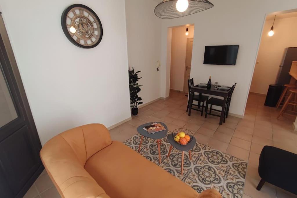 Le Nid - Proche Theatres - Terrasse - Centre-Ville - Clim - Wifi Avignon Luaran gambar